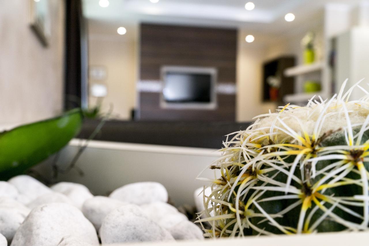 Hotel Sorriso トスコラーノ・マデルノ エクステリア 写真